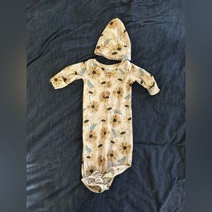 VGUC Caden Lane Sunflower Knot Gown & Hat